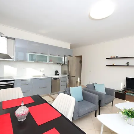 Apartment Inner Hub
