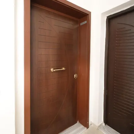 Apartment Inner Hub
